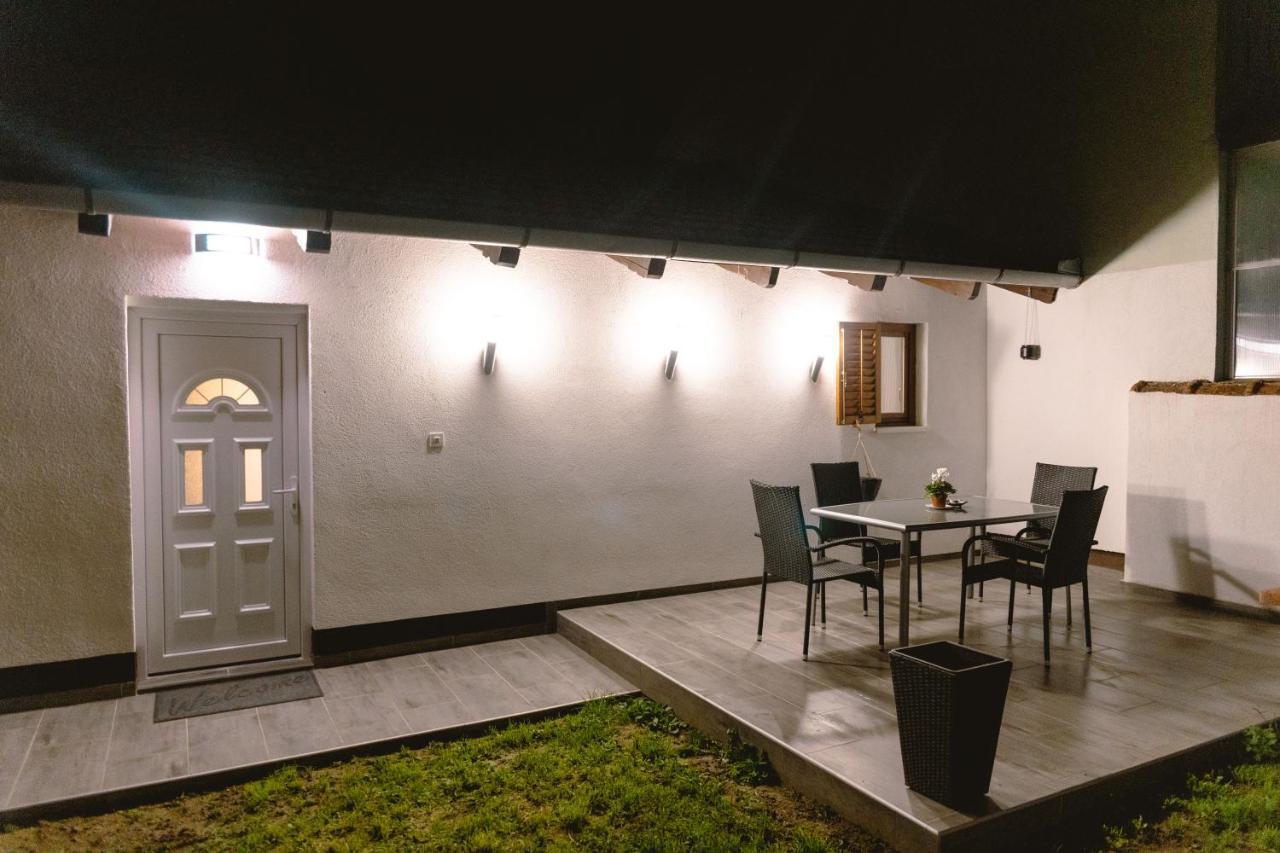 Studio Apartman Planb, Self Check In Осиек Екстериор снимка