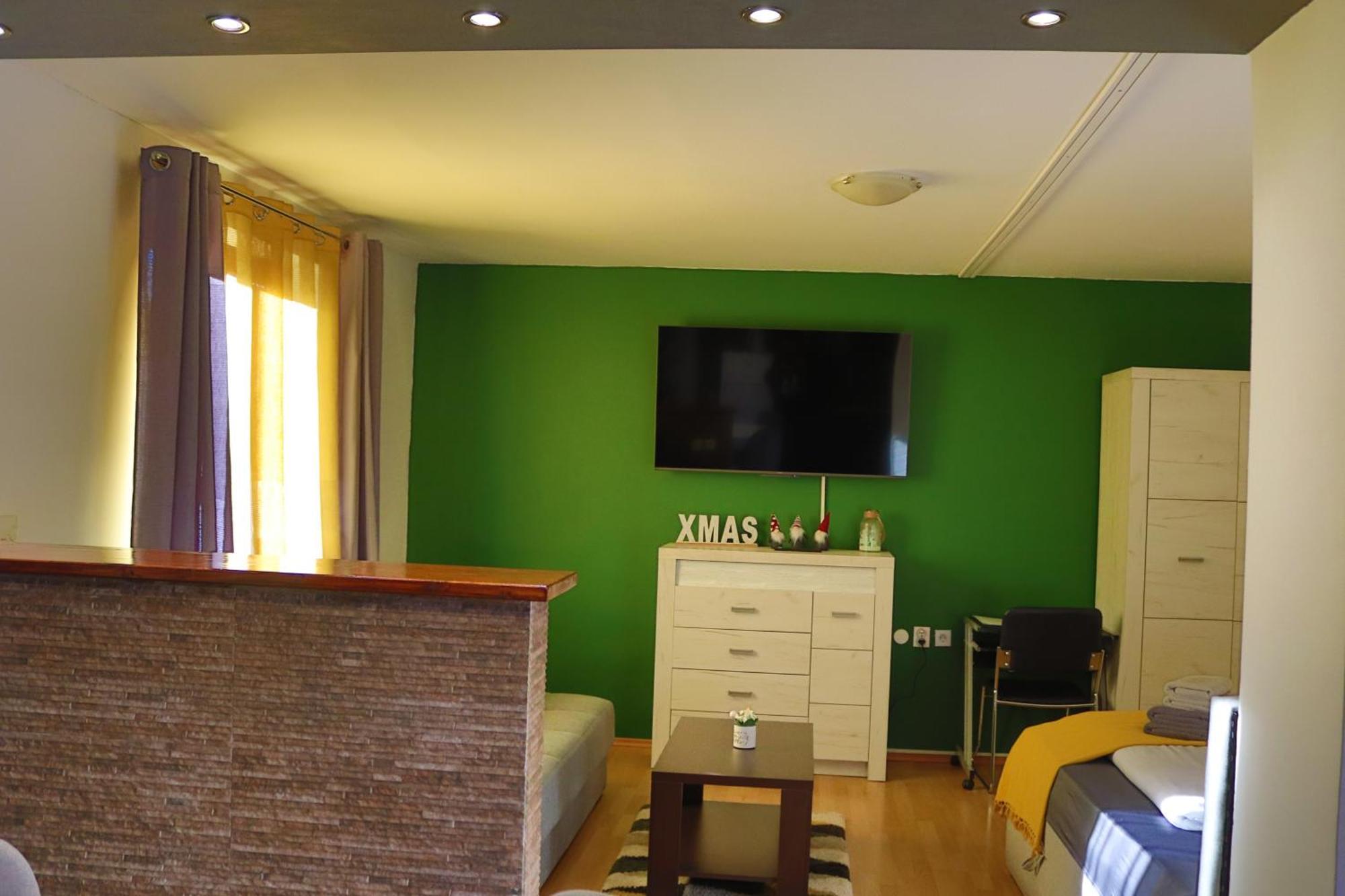 Studio Apartman Planb, Self Check In Осиек Екстериор снимка
